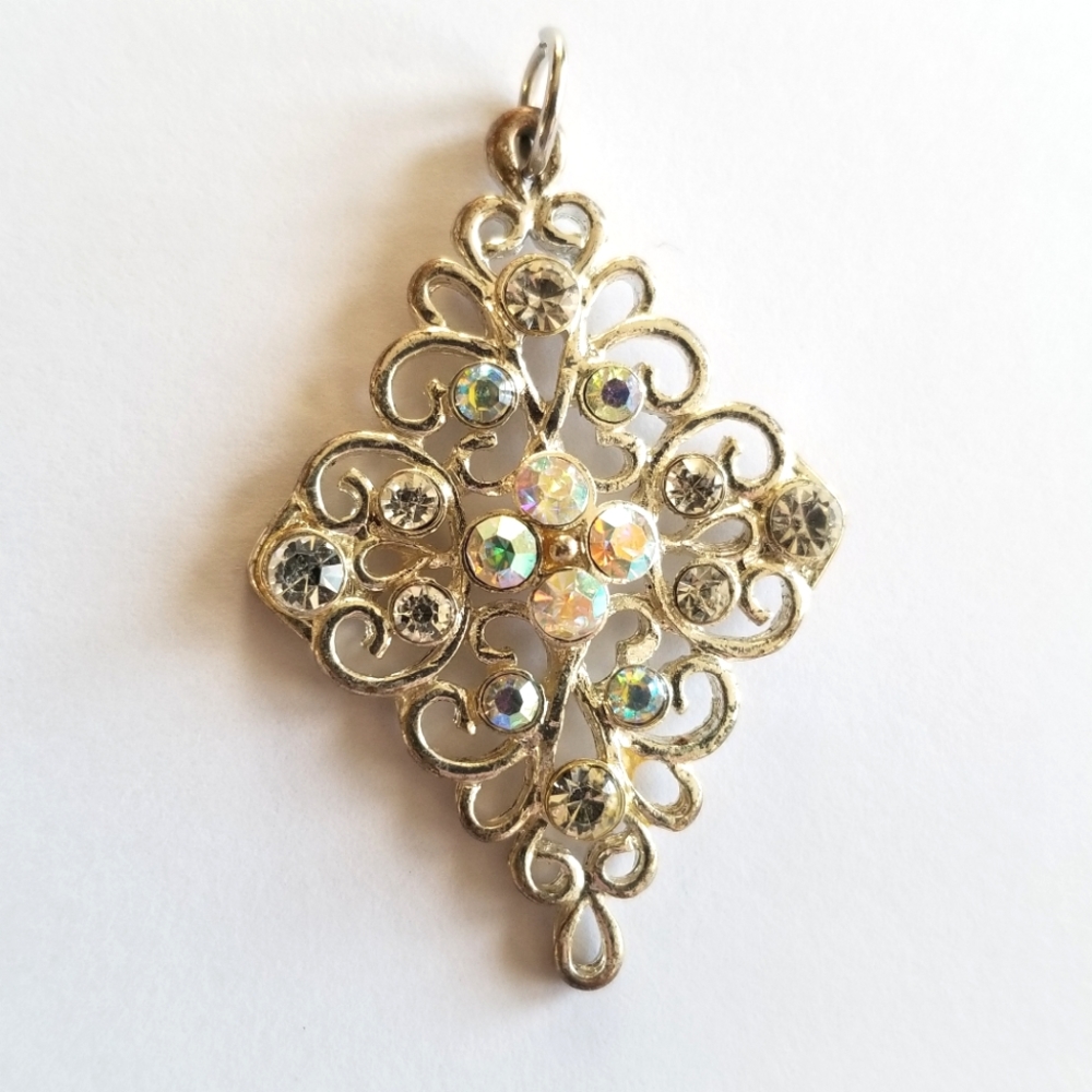Filigree pendant silver tone ab aurora borealis